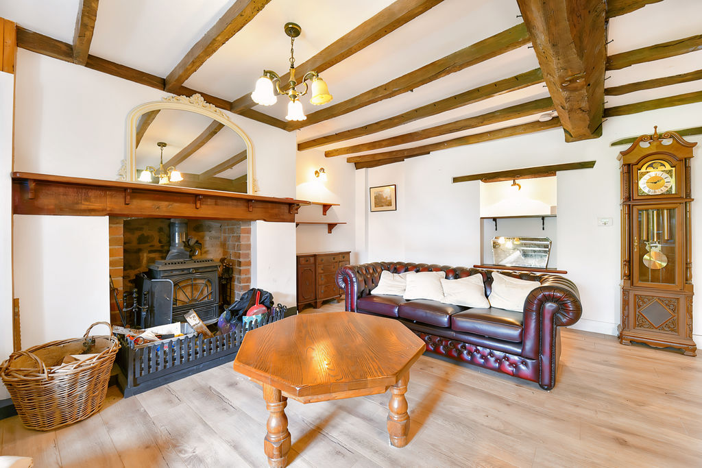 Sitting Room- click for photo gallery